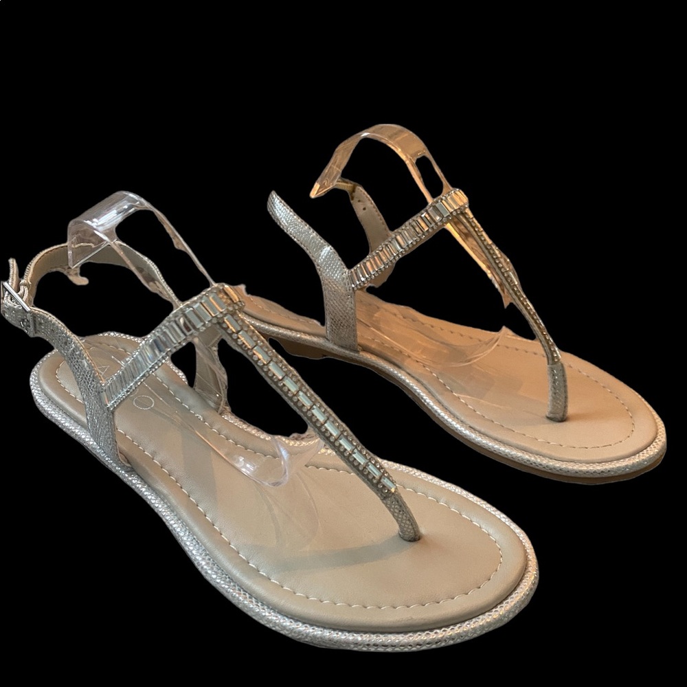 Gorgeous Aldo flat rhinestone begets tan t-strap sandals like new hardly worn
